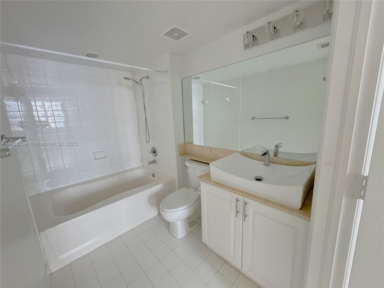 1155 Brickell Bay Dr #2508, Miami FL 33131