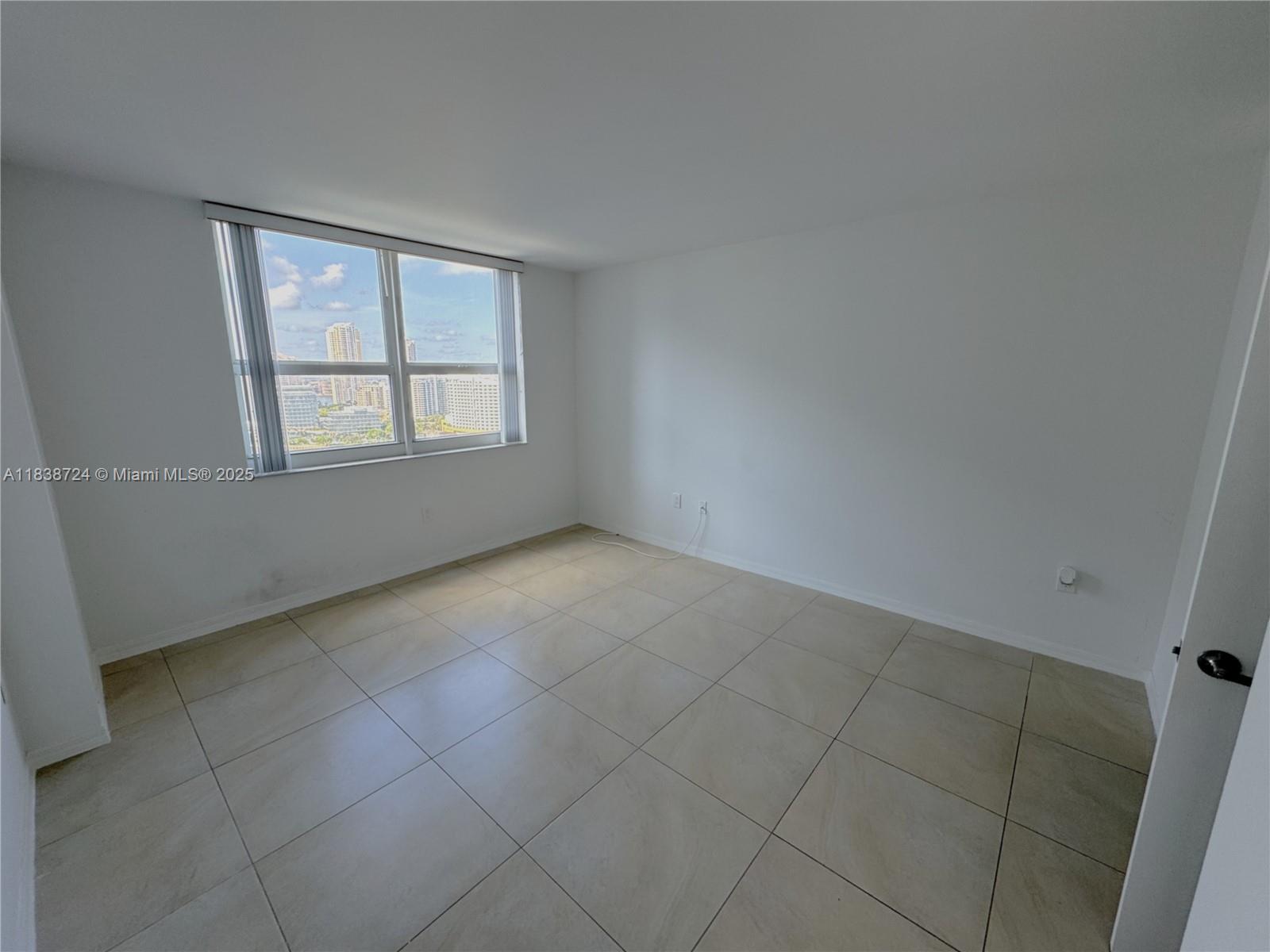 1155 Brickell Bay Dr #2508, Miami FL 33131