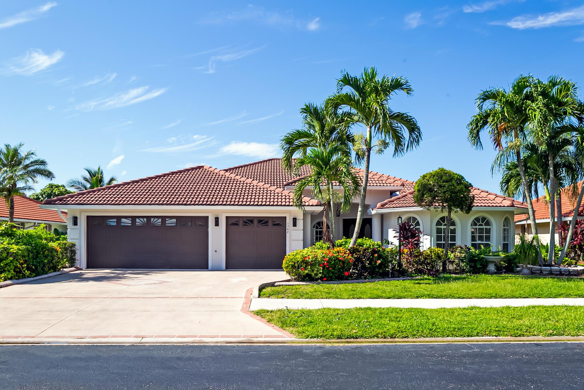 Homes for sale in Port St. Lucie, FL | 1268 Sw Briarwood Dr, Port St. Lucie, FL 34986 | MLS# R11107012