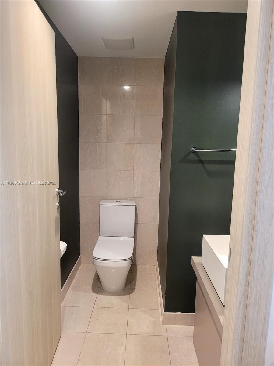 1000 Brickell Plz #4314, Miami FL 33131
