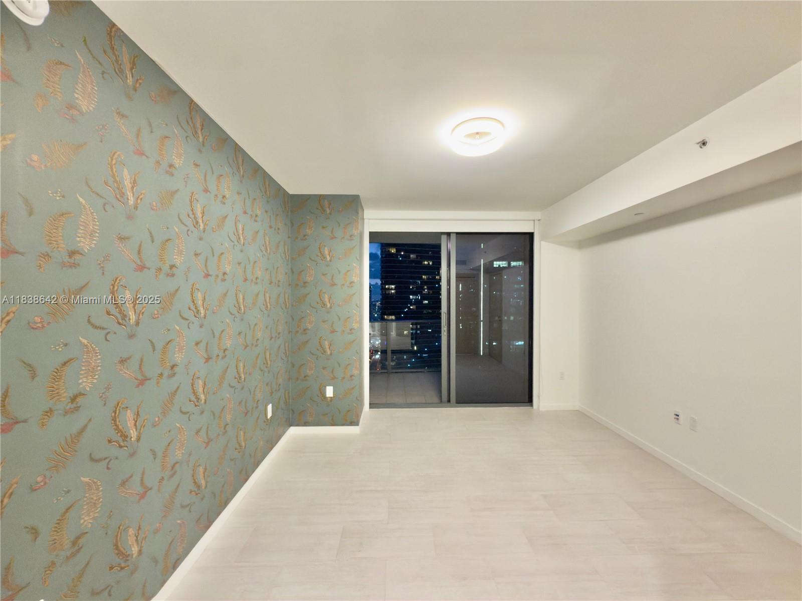 1000 Brickell Plz #4314, Miami FL 33131