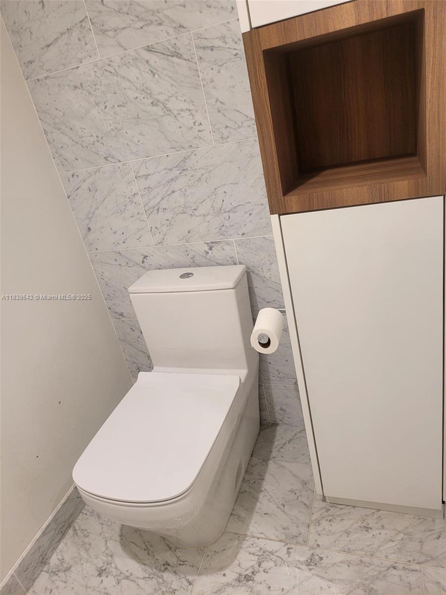 1000 Brickell Plz #4314, Miami FL 33131