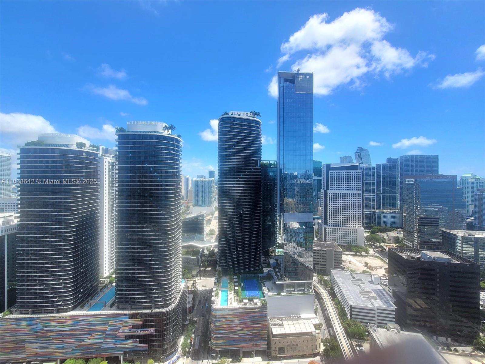 1000 Brickell Plz #4314, Miami FL 33131