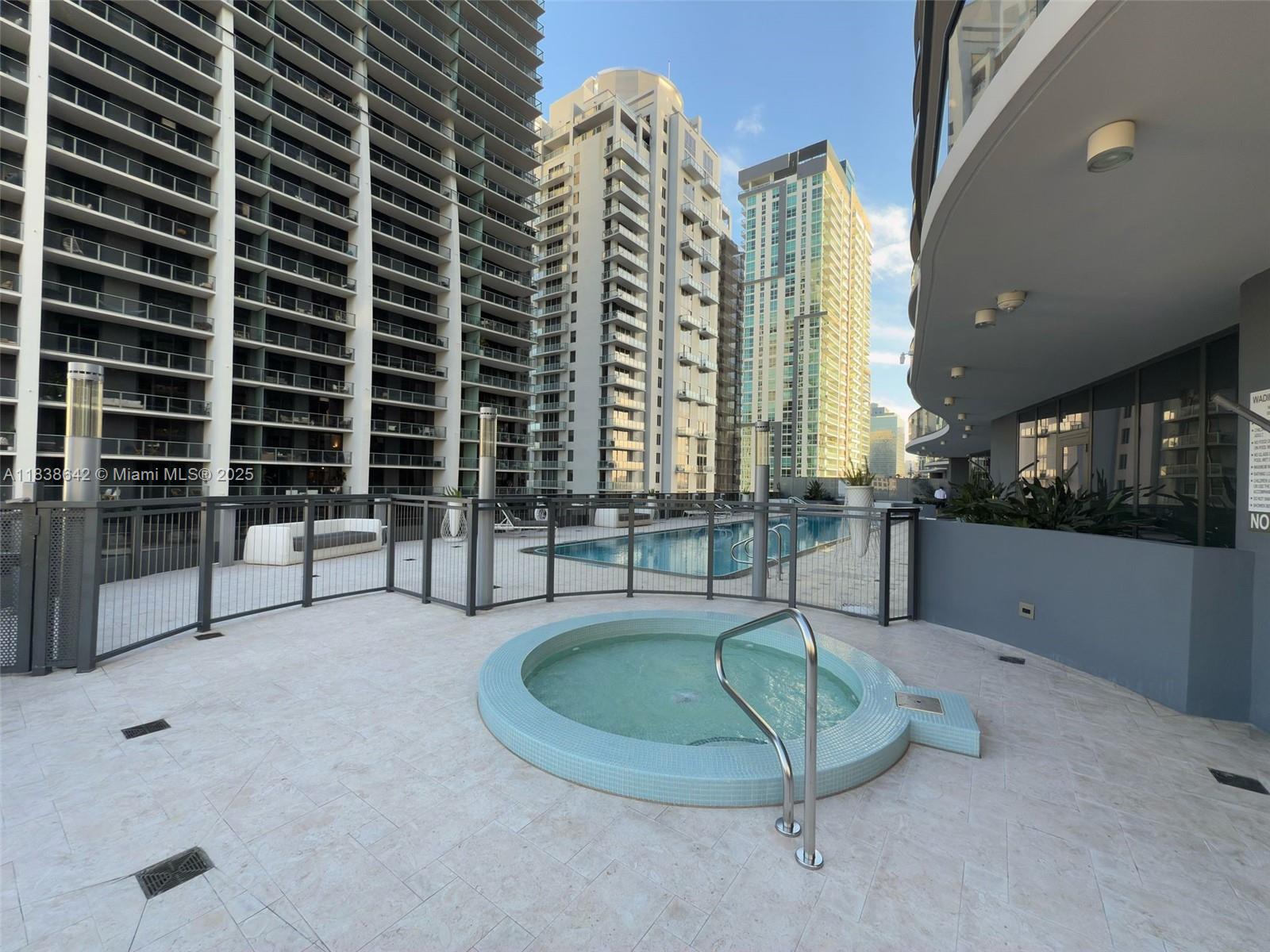 1000 Brickell Plz #4314, Miami FL 33131