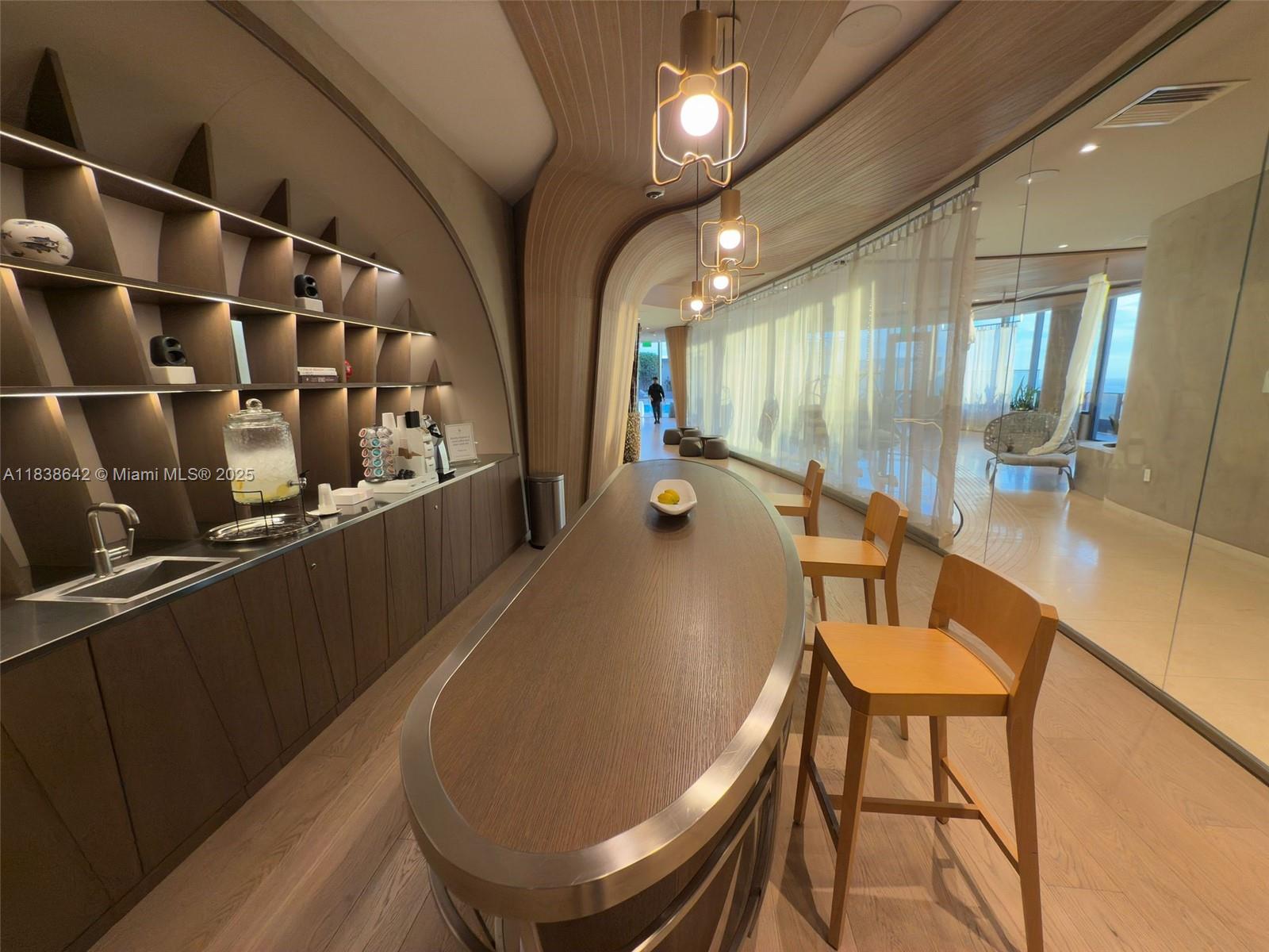 1000 Brickell Plz #4314, Miami FL 33131