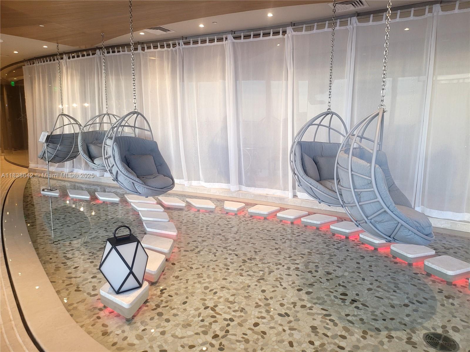 1000 Brickell Plz #4314, Miami FL 33131