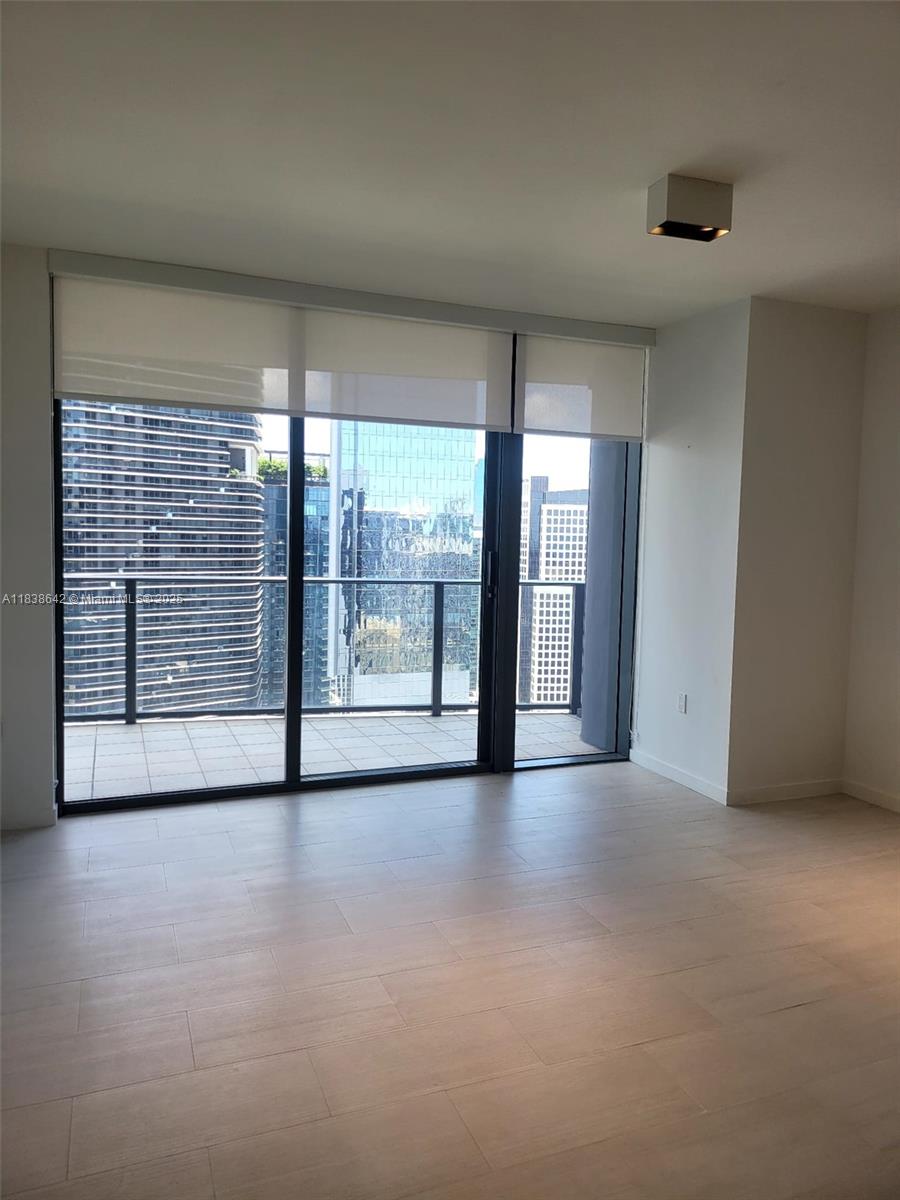 1000 Brickell Plz #4314, Miami FL 33131