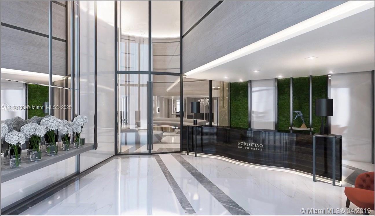 300 S Pointe Dr #909, Miami Beach FL 33139