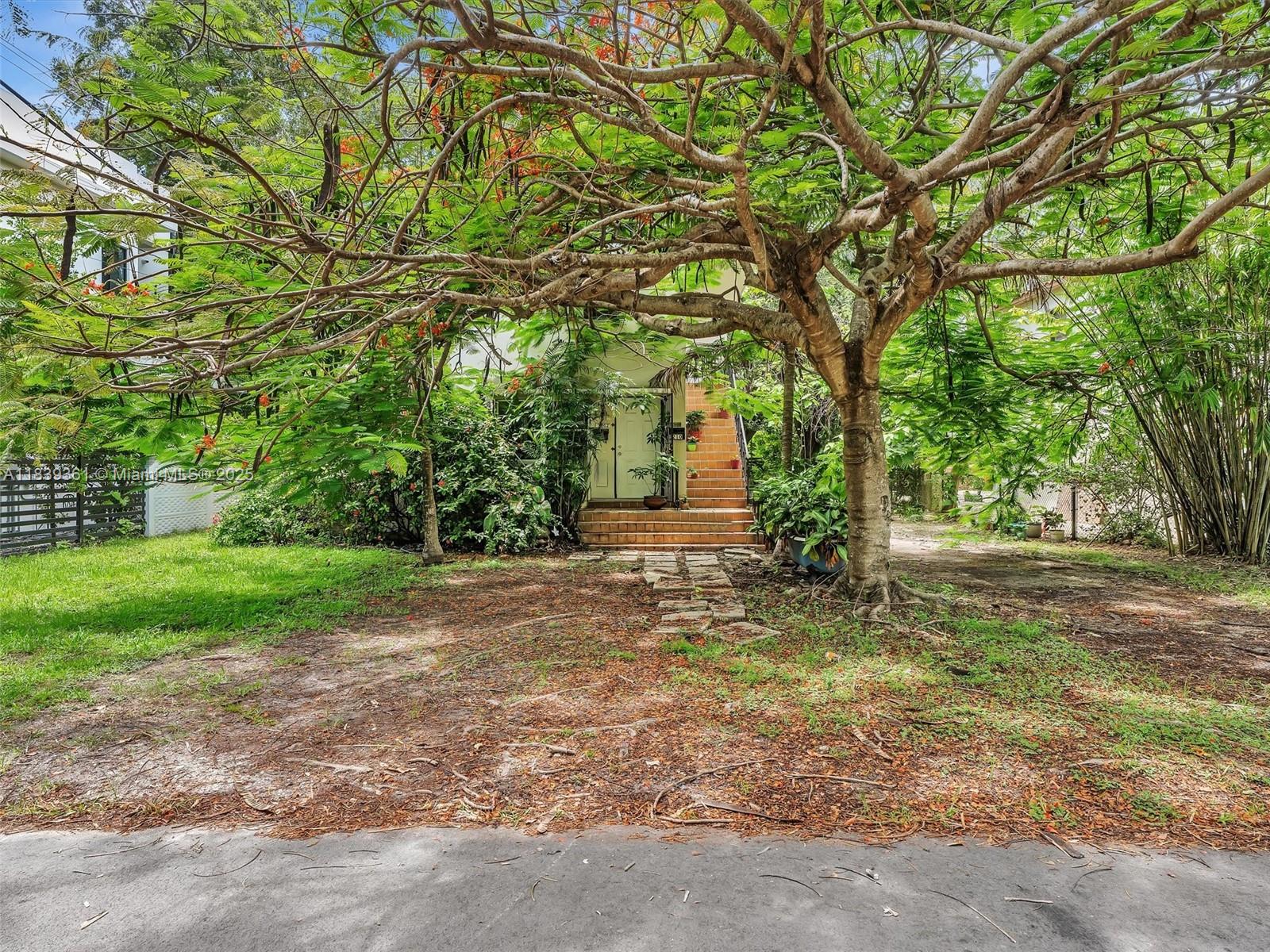 3210 Elizabeth St, Miami, Florida 33133