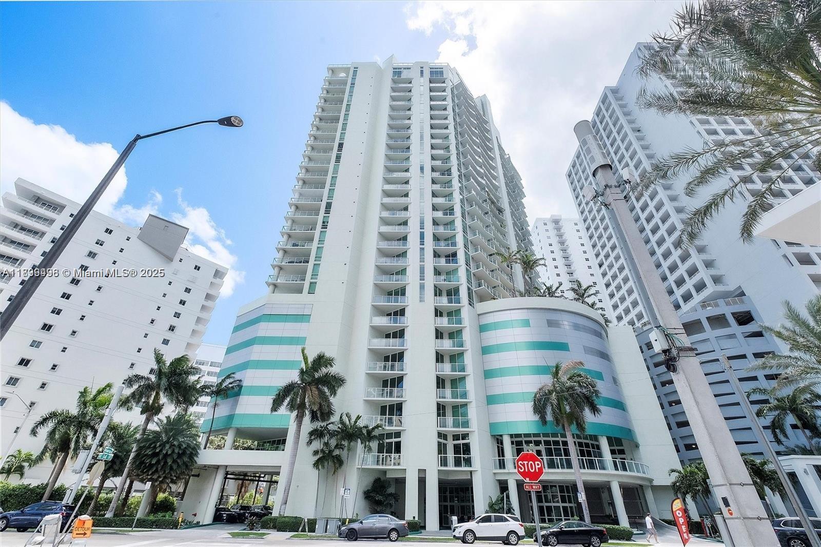 218 SE 14th St #1804, Miami FL 33131