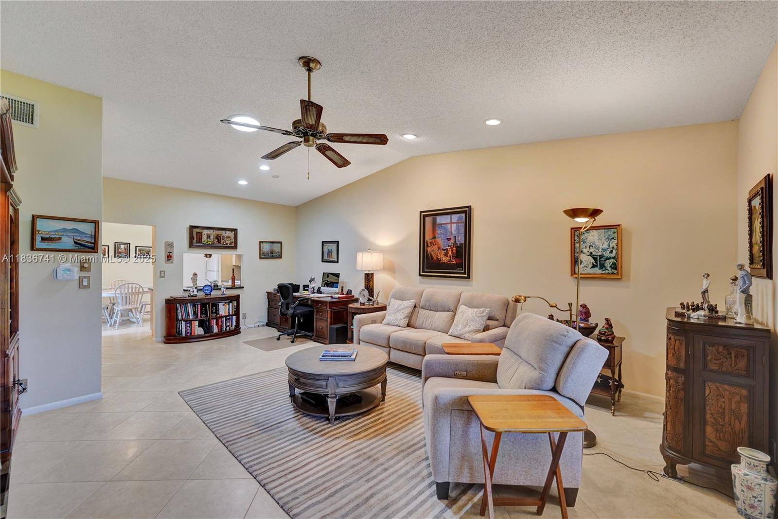 8406 NW 78th Ct, Tamarac, Florida image 10
