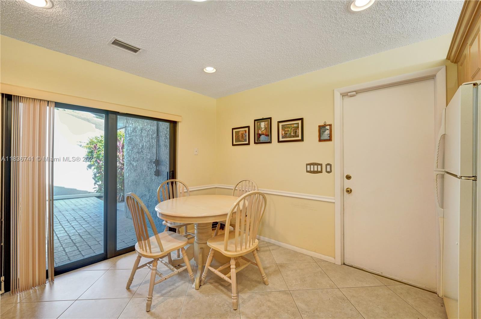 8406 NW 78th Ct, Tamarac, Florida image 12