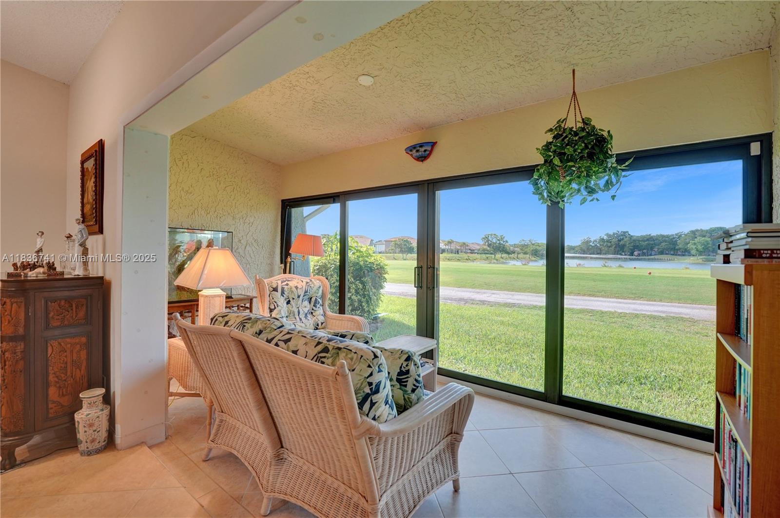 8406 NW 78th Ct, Tamarac, Florida image 2