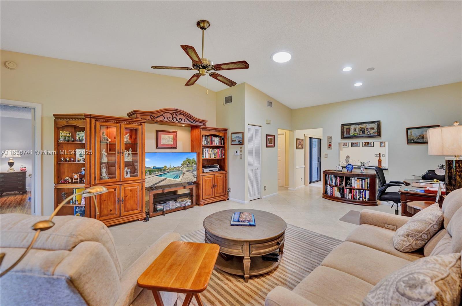 8406 NW 78th Ct, Tamarac, Florida image 42
