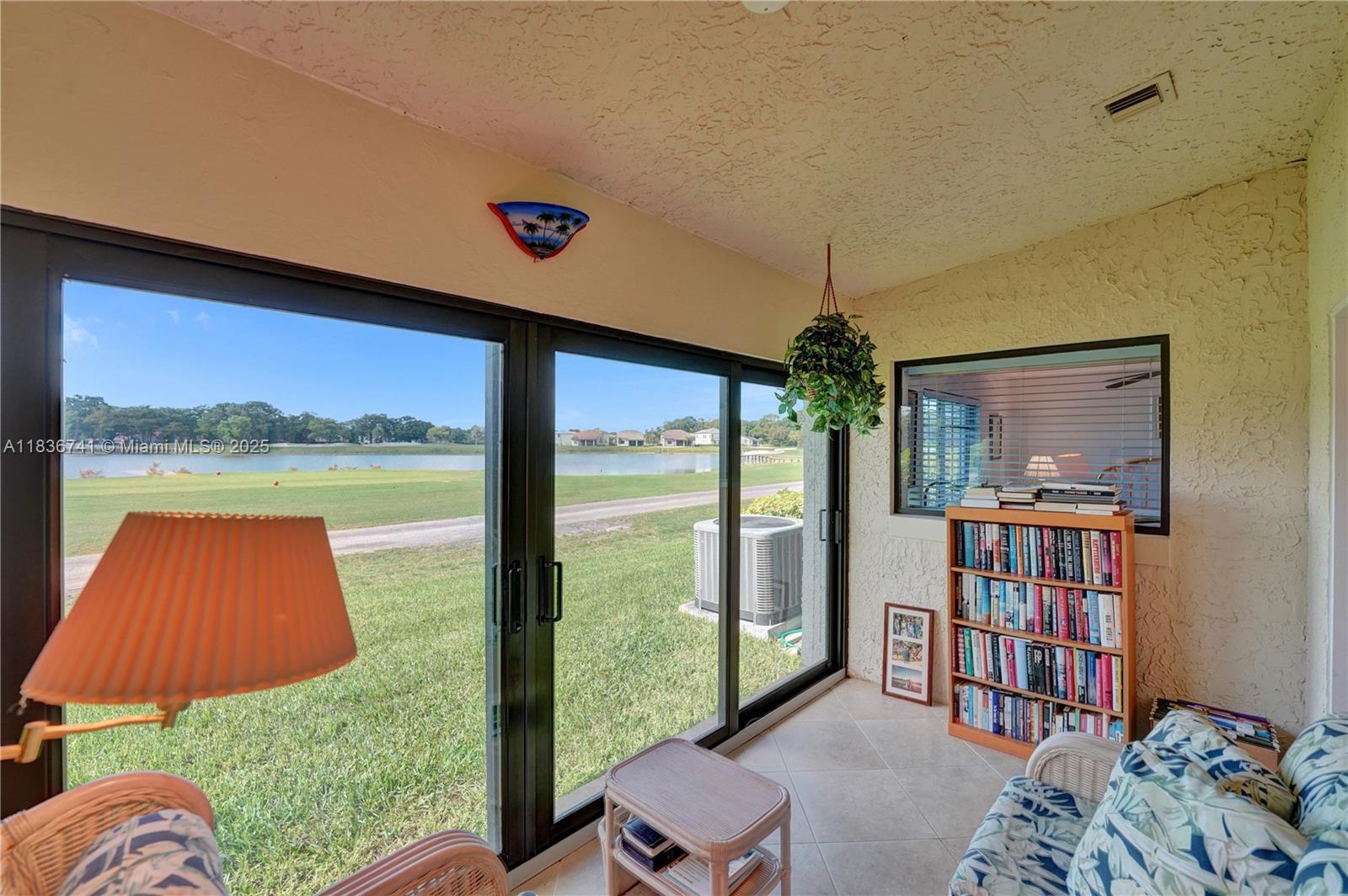 8406 NW 78th Ct, Tamarac, Florida image 8