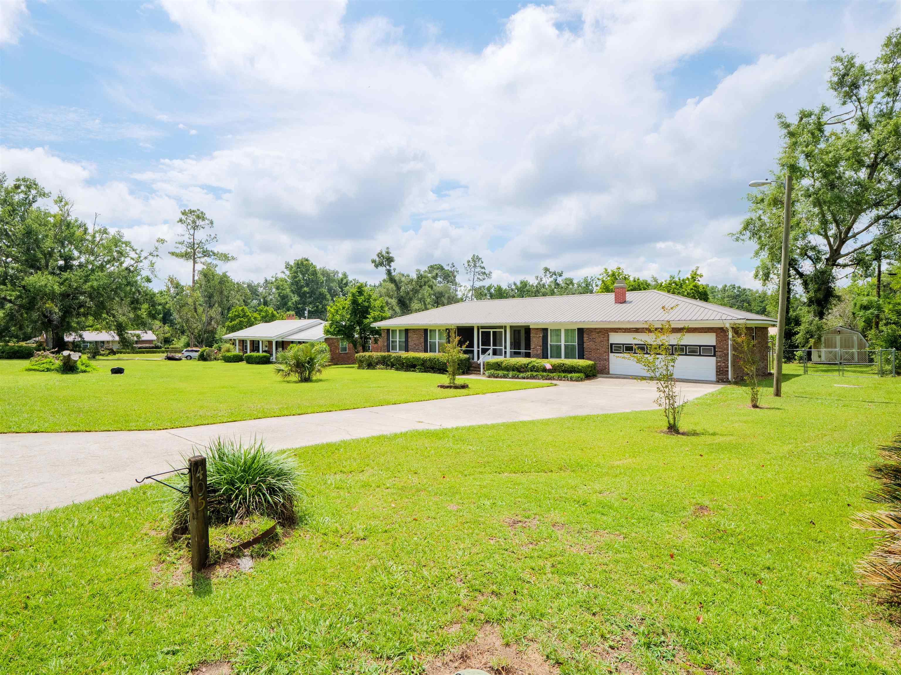 405 NW Whispering Pines Loop, Madison, Florida image 3