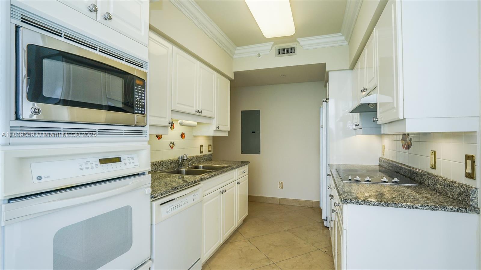 4779 Collins Ave #2901, Miami Beach FL 33140