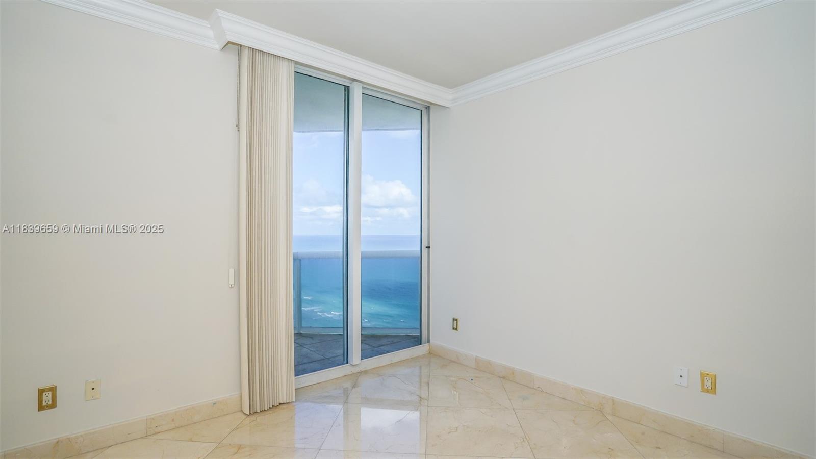 4779 Collins Ave #2901, Miami Beach FL 33140