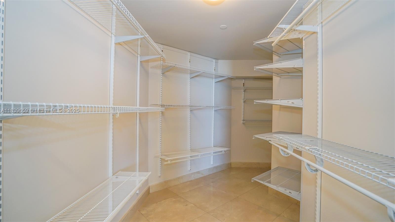 4779 Collins Ave #2901, Miami Beach FL 33140
