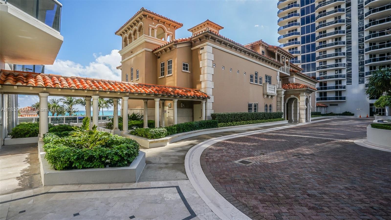 4779 Collins Ave #2901, Miami Beach FL 33140