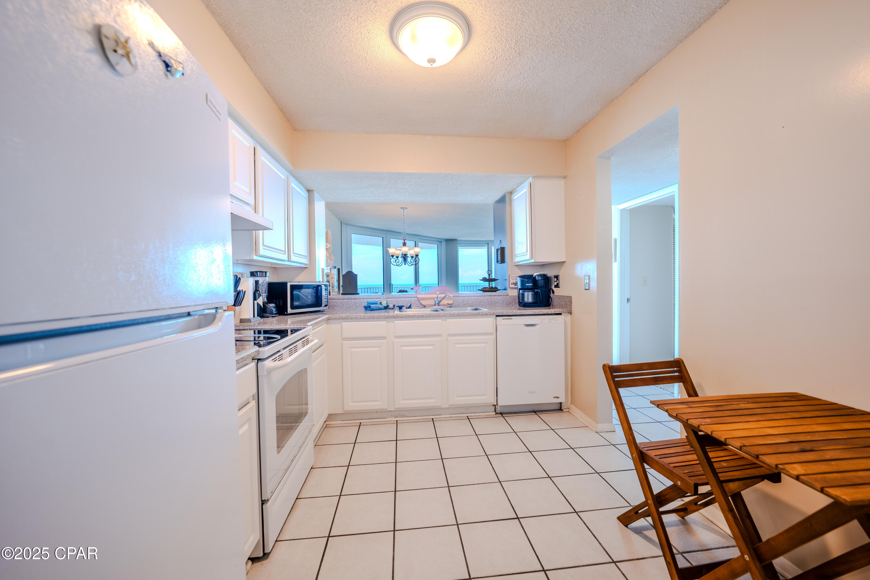 Image 10 For 7205 Thomas Drive  1206 E