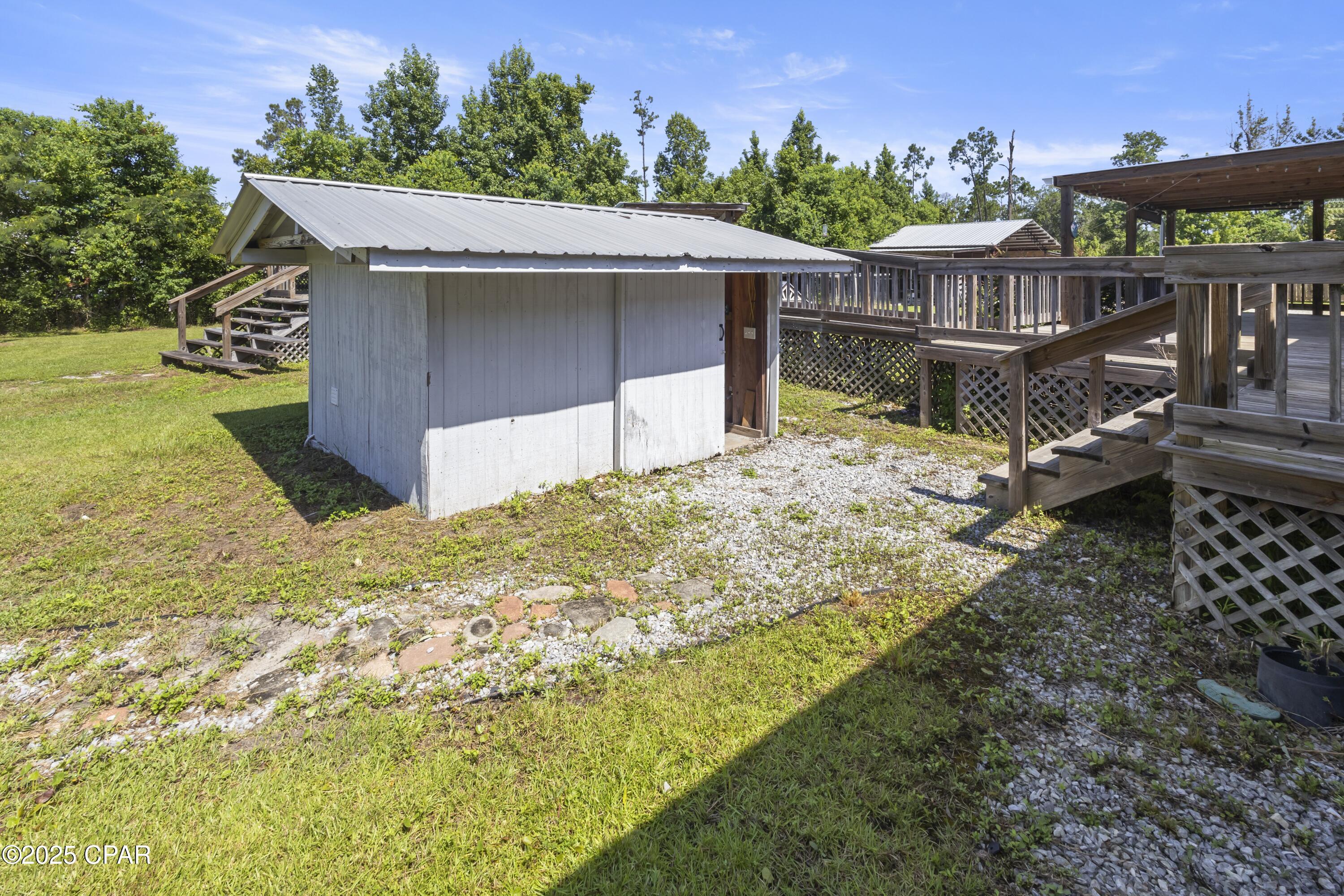 17929 Center Drive, Fountain, Florida image 6