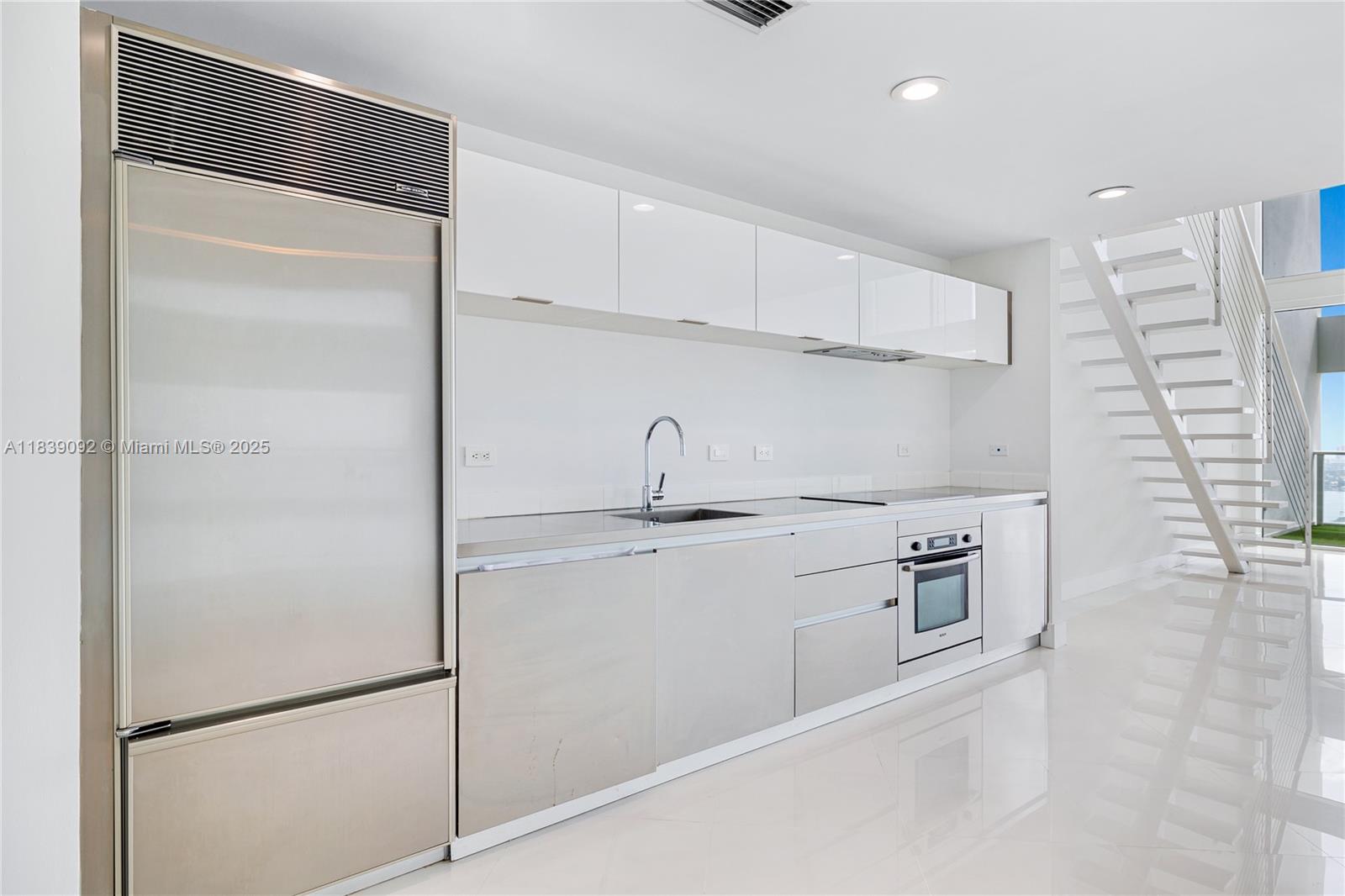 1040 Biscayne Blvd #4003, Miami FL 33132