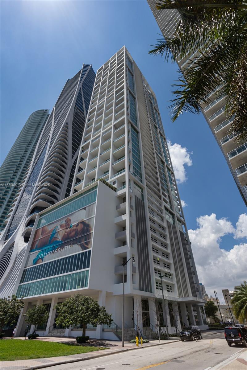 1040 Biscayne Blvd #4003, Miami FL 33132