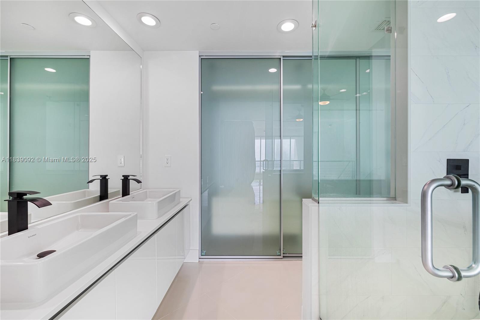 1040 Biscayne Blvd #4003, Miami FL 33132