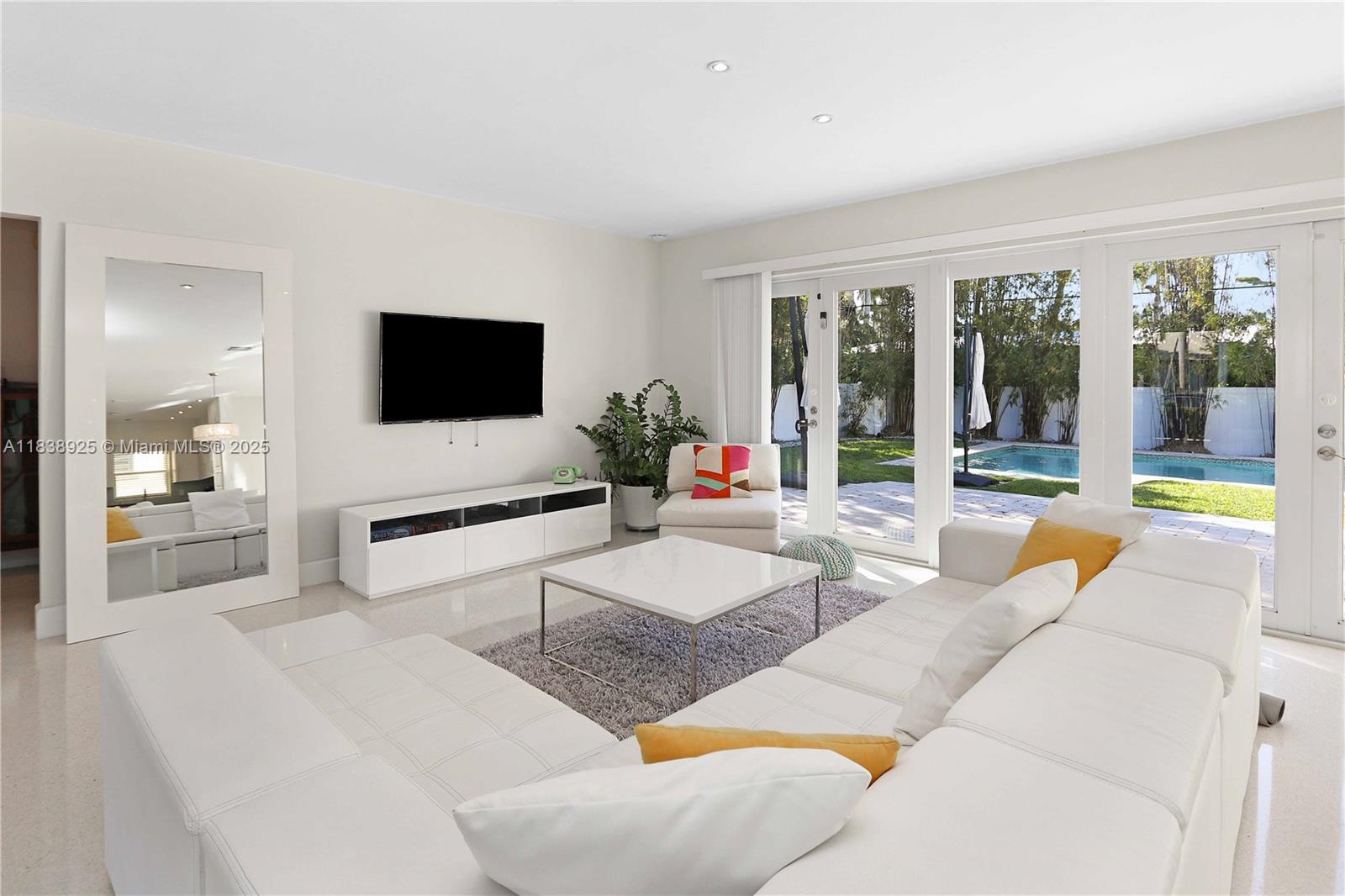 952 Hollywood Blvd, Hollywood, Florida image 16