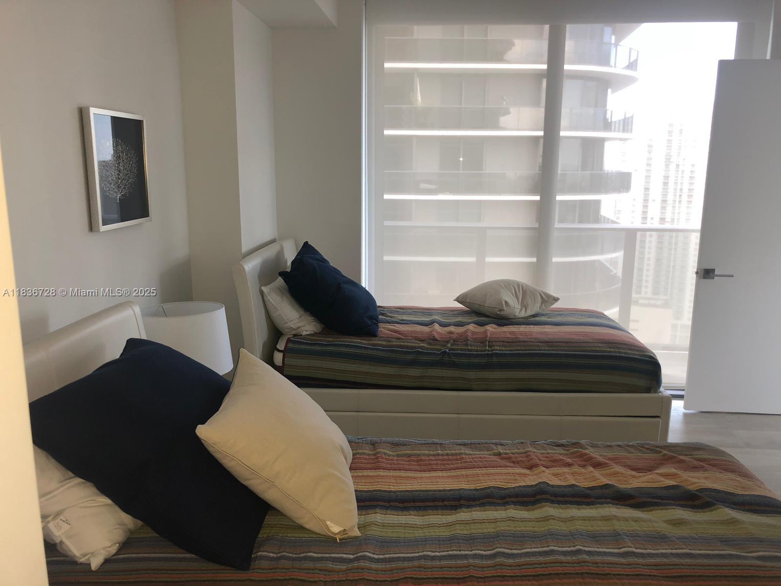 55 SW 9th St #3503, Miami FL 33130