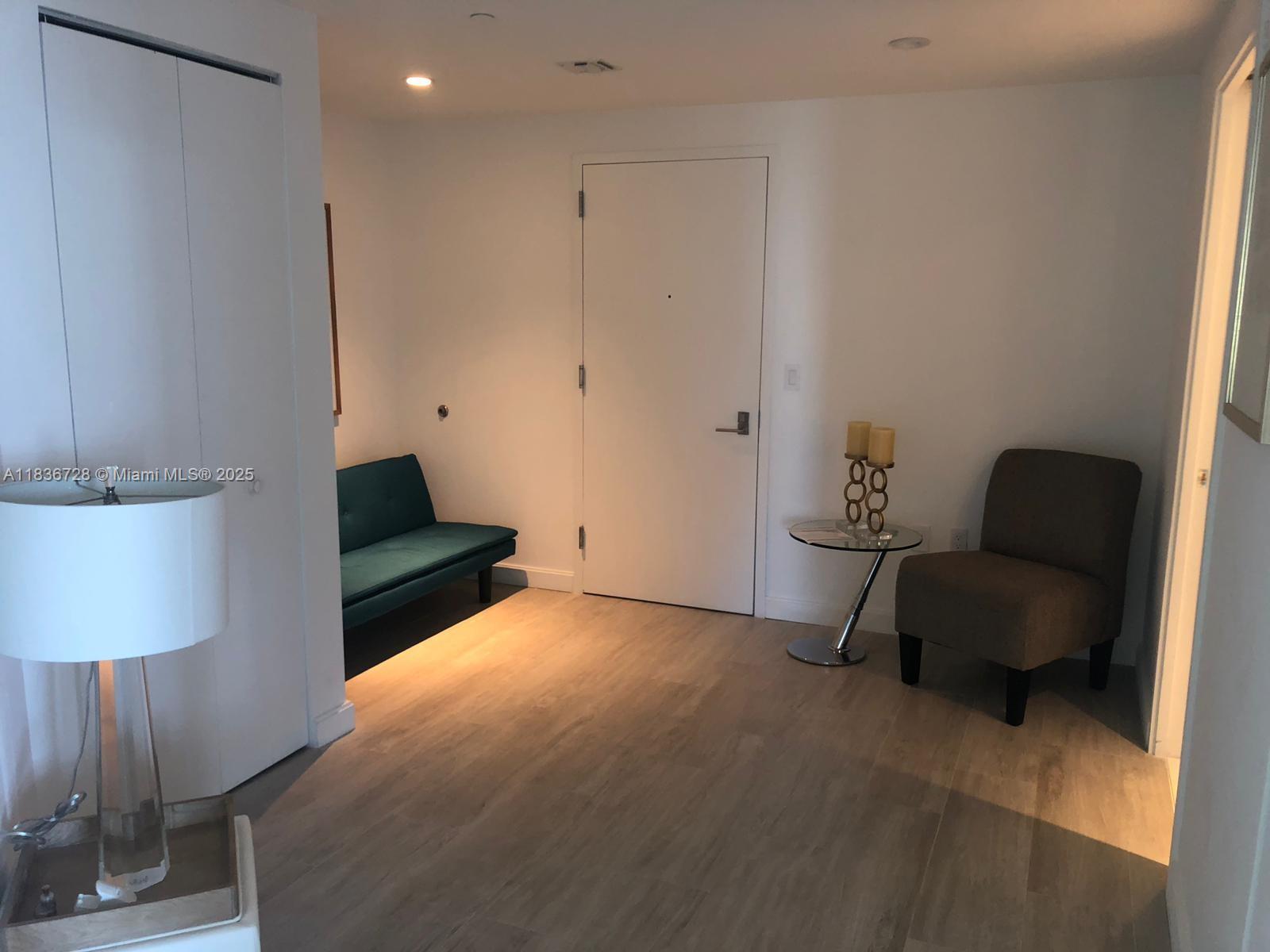 55 SW 9th St #3503, Miami FL 33130