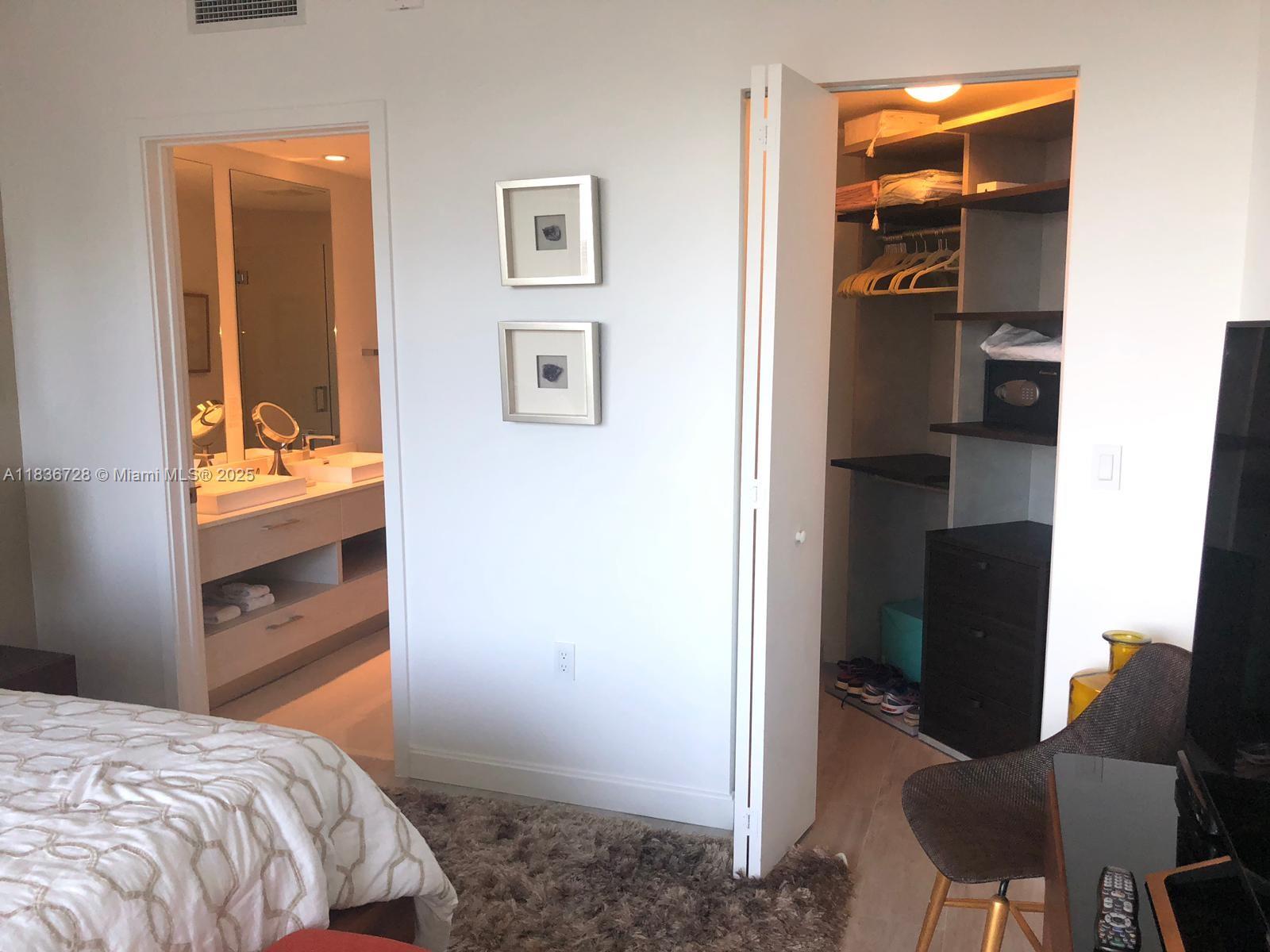55 SW 9th St #3503, Miami FL 33130