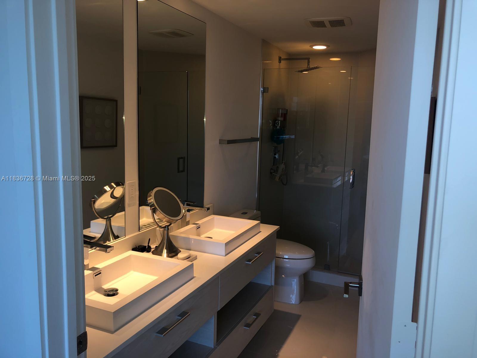 55 SW 9th St #3503, Miami FL 33130