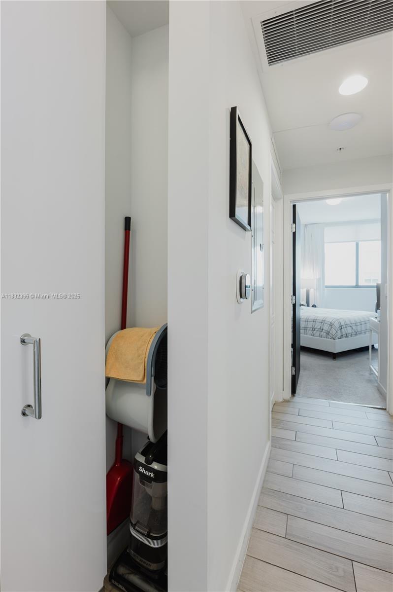 999 SW 1st Ave #2002, Miami FL 33130