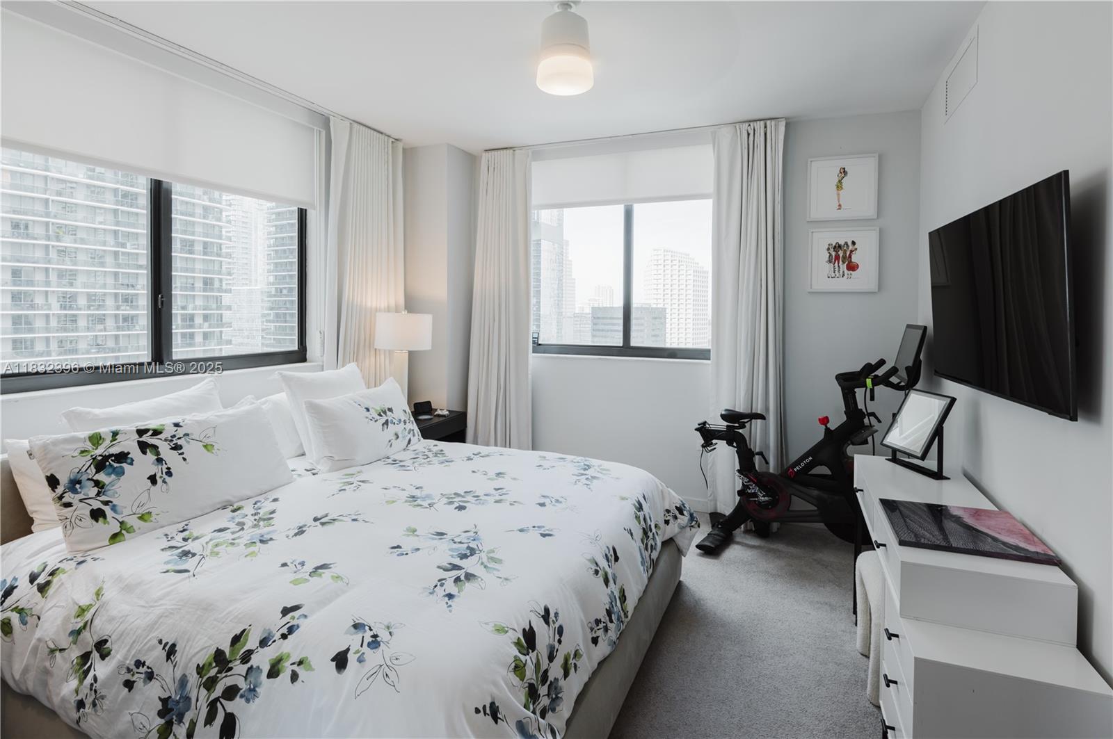 999 SW 1st Ave #2002, Miami FL 33130