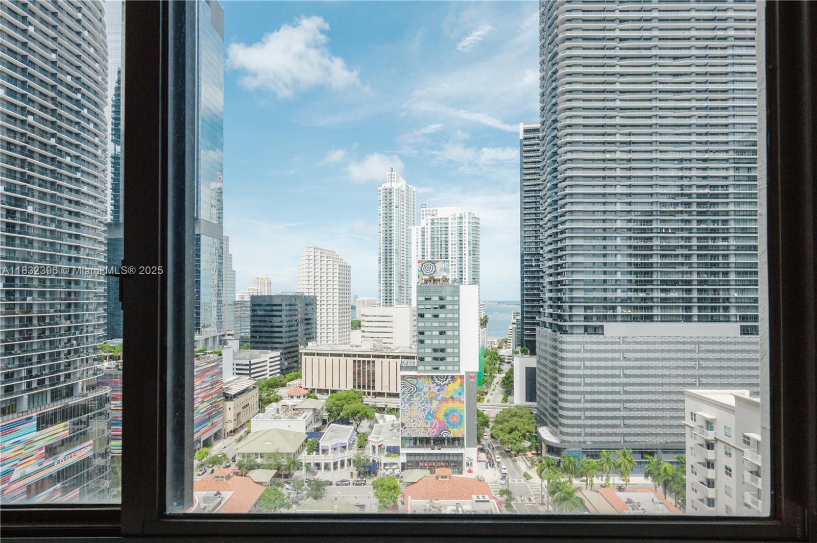 999 SW 1st Ave #2002, Miami FL 33130