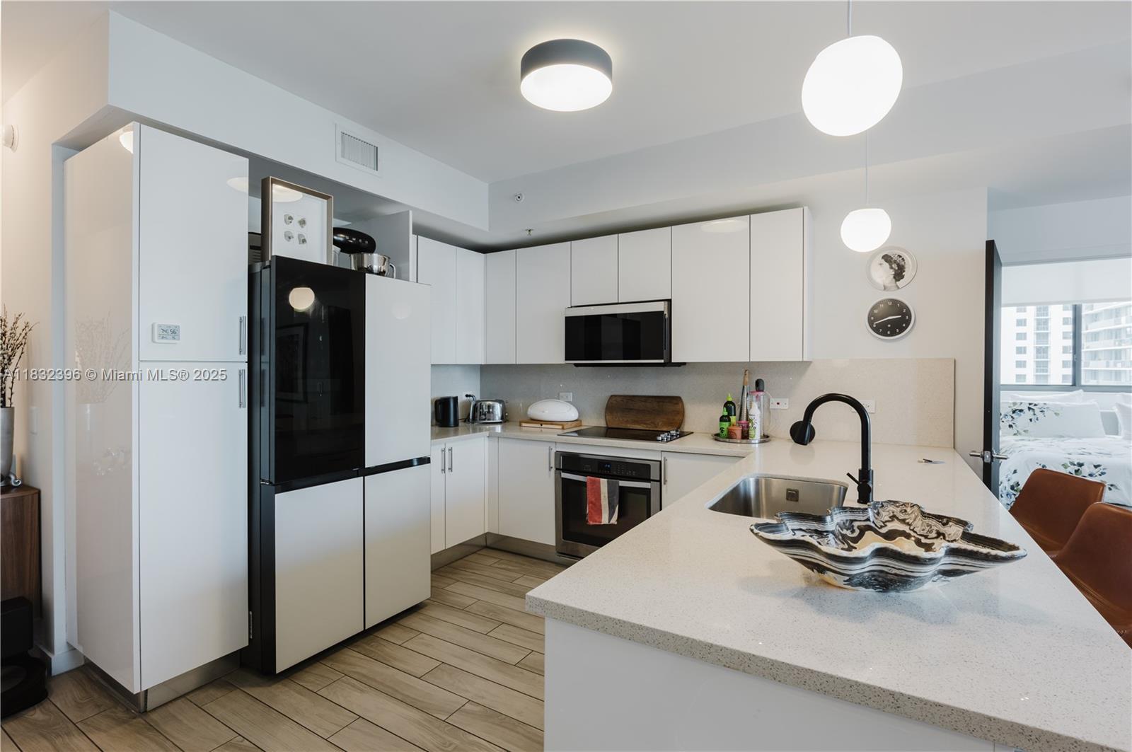 999 SW 1st Ave #2002, Miami FL 33130