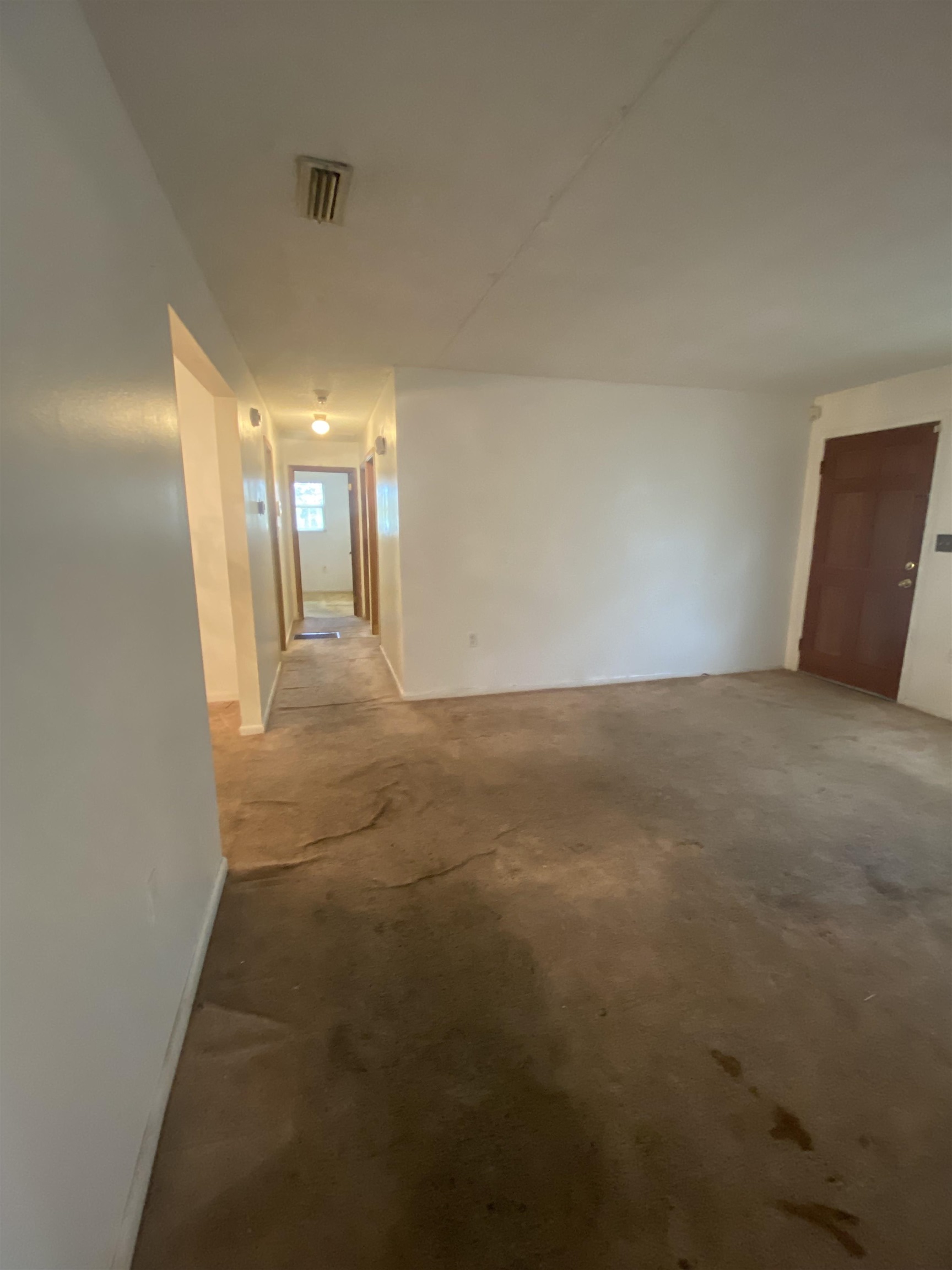 207 SE Thompkins Avenue, Madison, Florida image 2