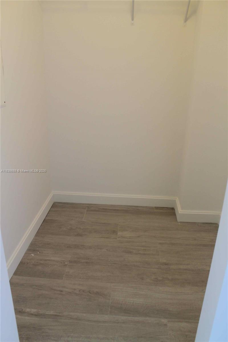 45 SW 9th St #2009, Miami FL 33130
