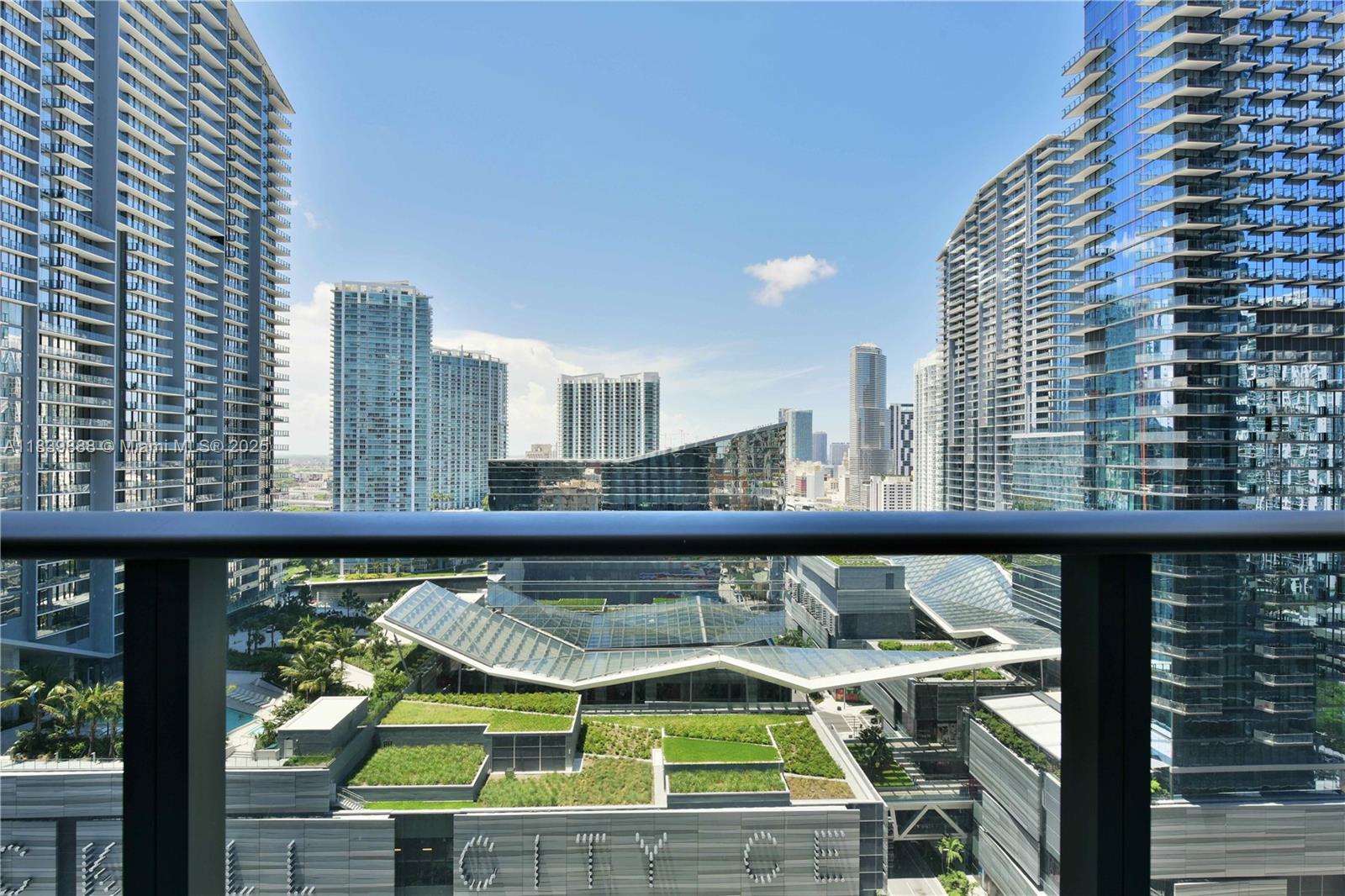 45 SW 9th St #2009, Miami FL 33130
