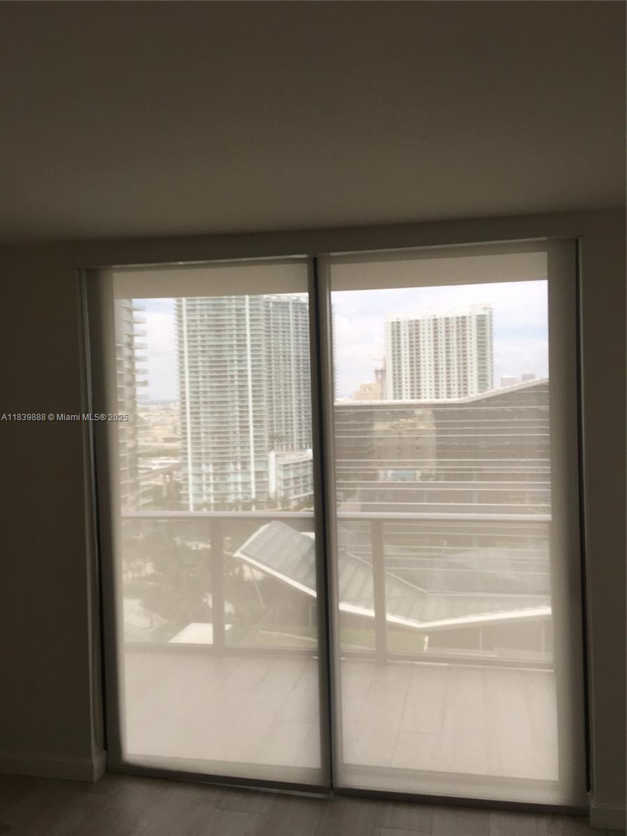 45 SW 9th St #2009, Miami FL 33130