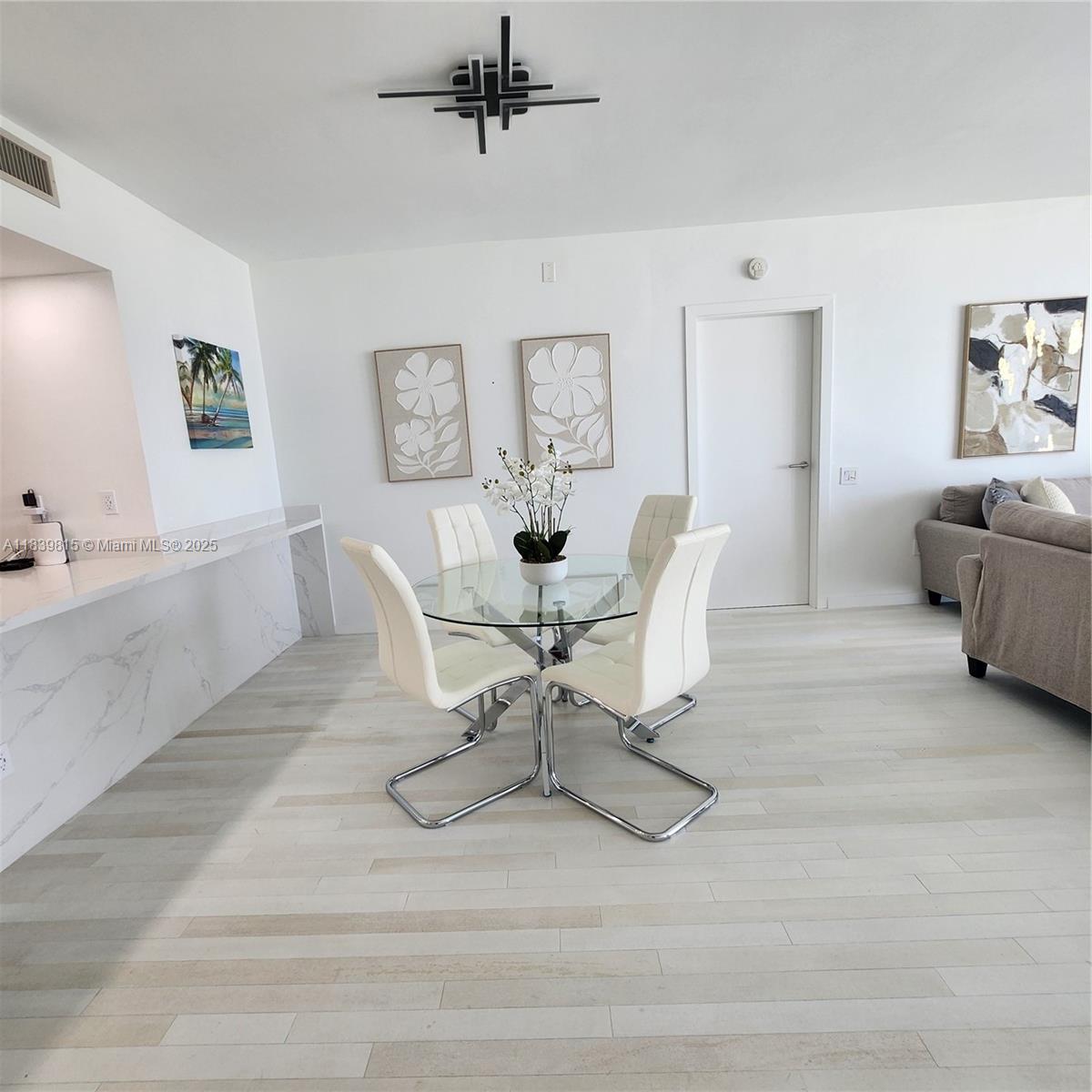 450 Alton Rd #1606, Miami Beach FL 33139