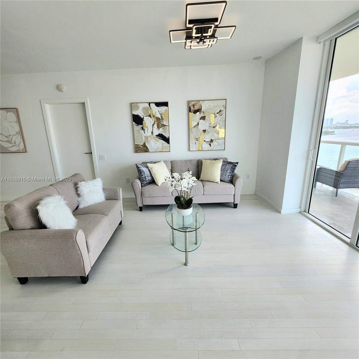 450 Alton Rd #1606, Miami Beach FL 33139