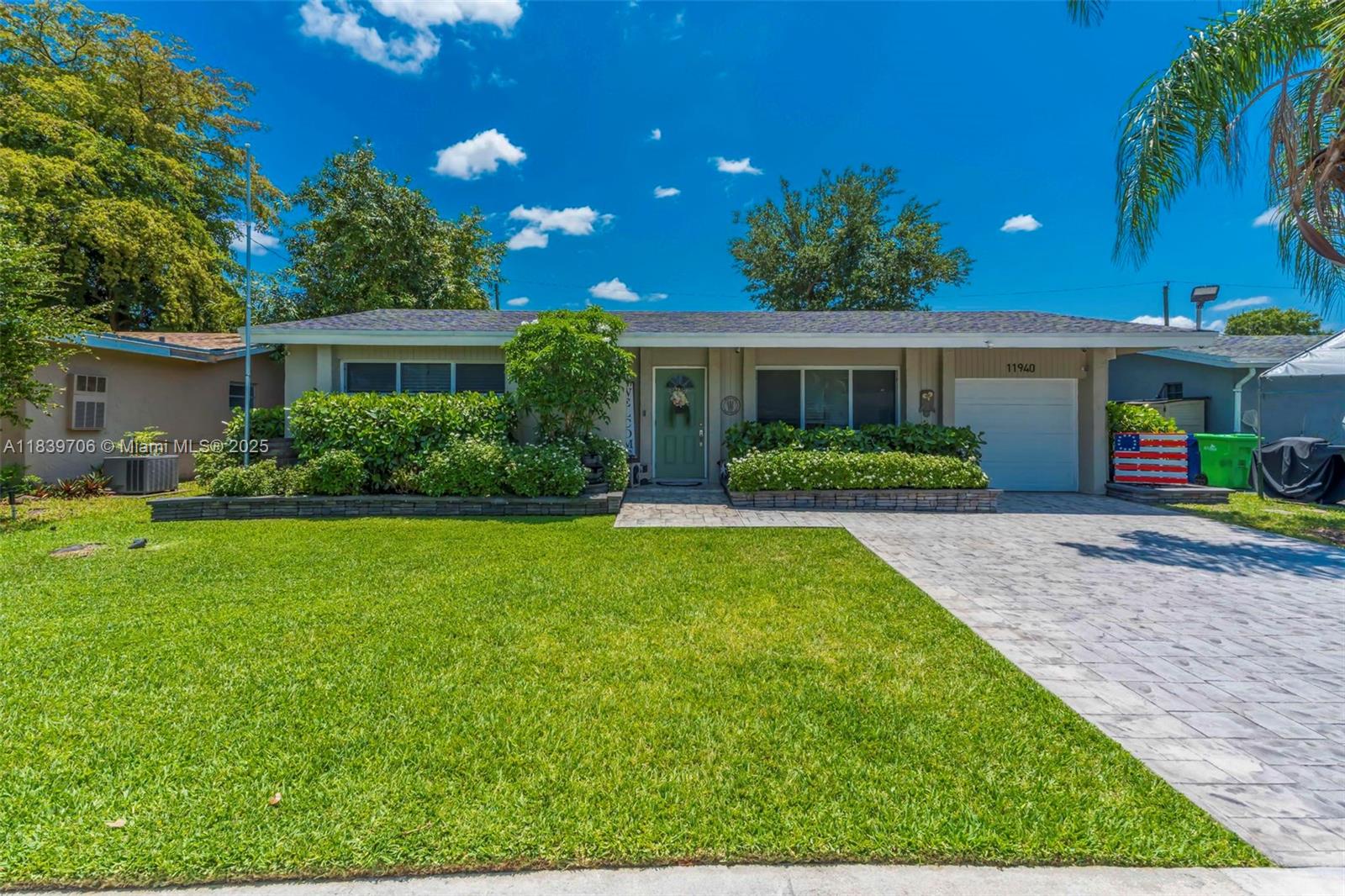 11940 NW 33rd St, Sunrise, Florida image 28
