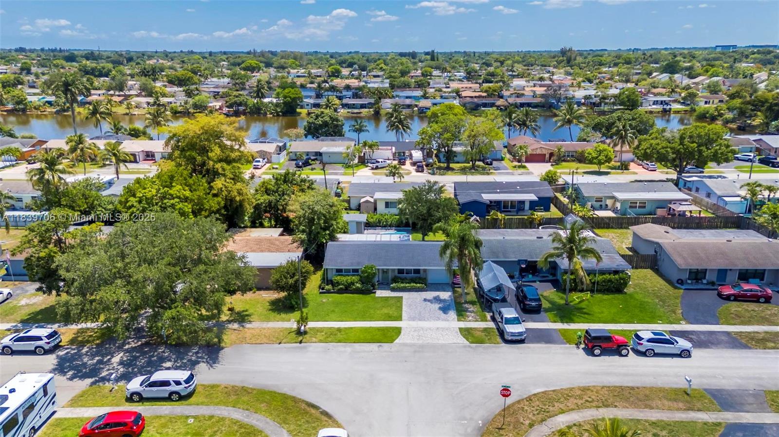 11940 NW 33rd St, Sunrise, Florida image 34