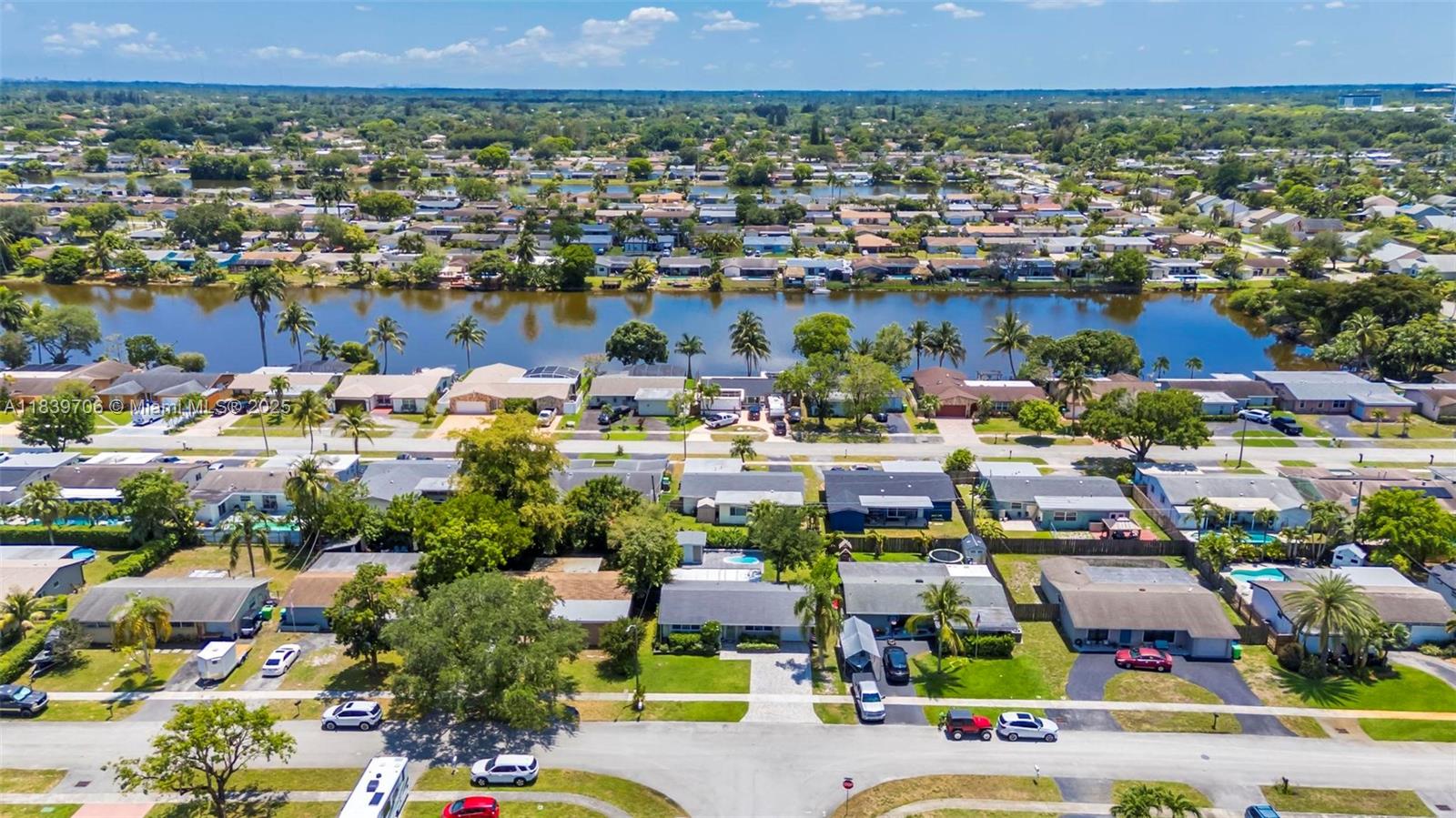 11940 NW 33rd St, Sunrise, Florida image 35