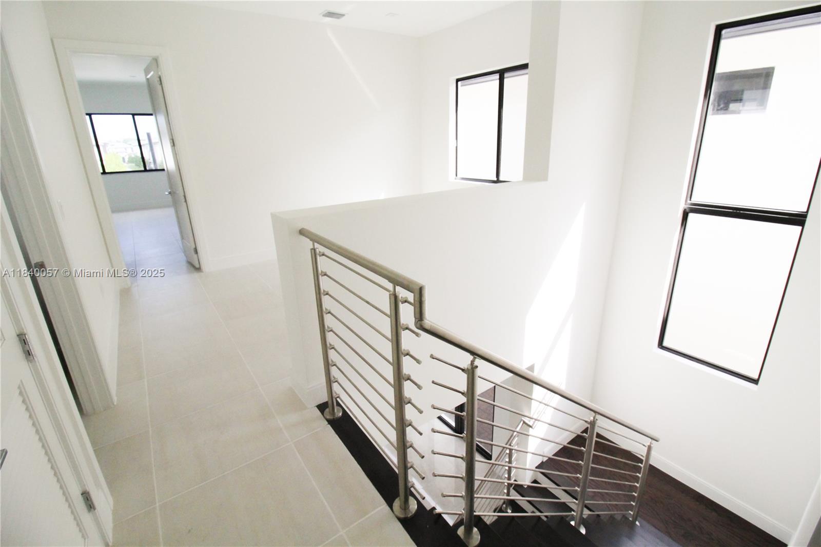 8074 NW 43rd St, Doral, Florida image 10
