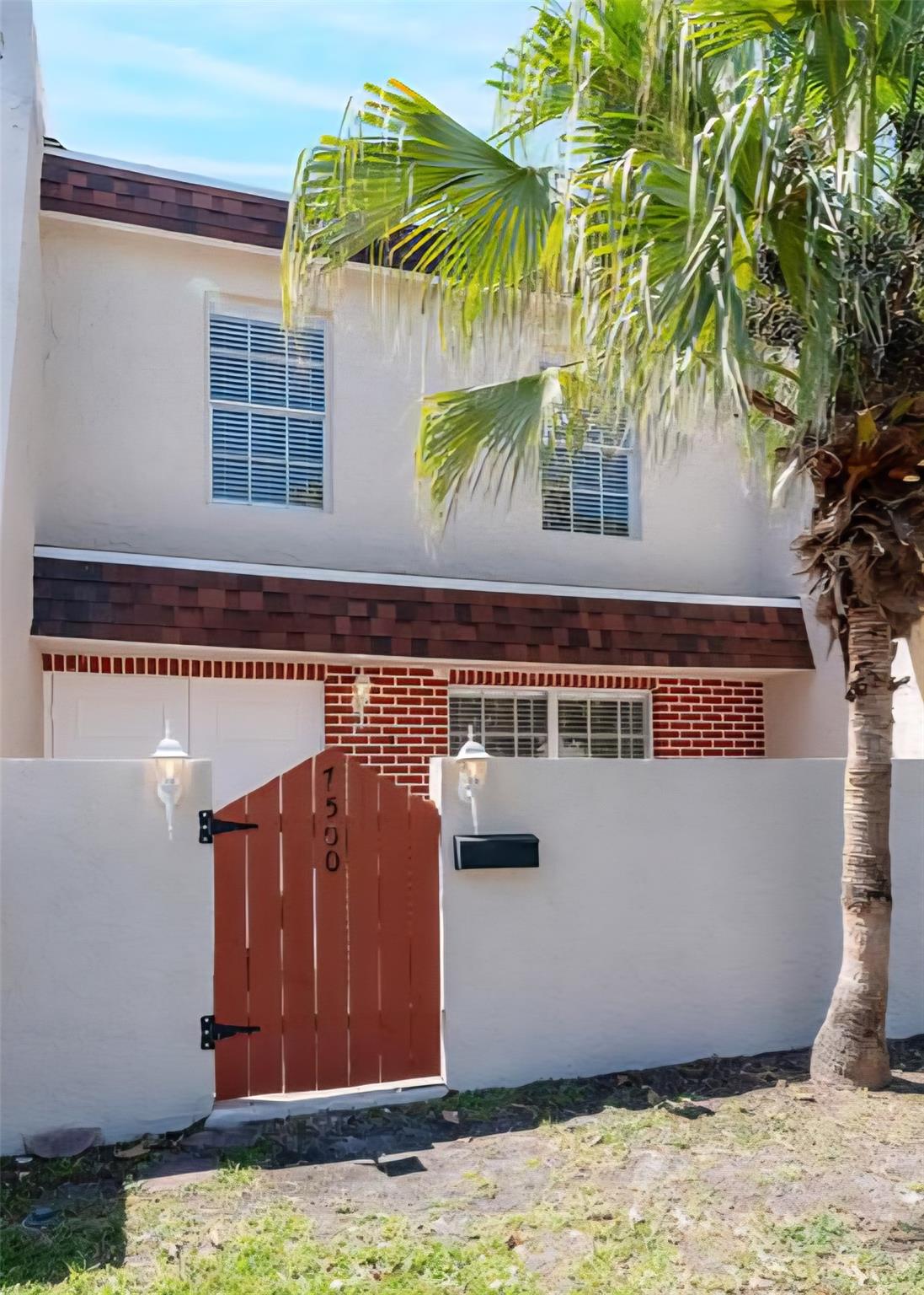 NO HOA!!  This beautiful 3-bedroom, 2.5-bath townhouse is completely move-in ready, thanks to a recent series of upgrades.
Enjoy peace of mind with a brand new roof and AC system. The updated kitchen is a chef's dream, featuring sleek granite countertops and stainless steel appliances. All three bathrooms have been stylishly renovated, and the entire home feels fresh with new flooring and paint throughout.
Outside, the fenced backyard provides a private retreat. Best of all, there's no HOA, so you have the freedom to rent it out immediately or make it your personal residence.