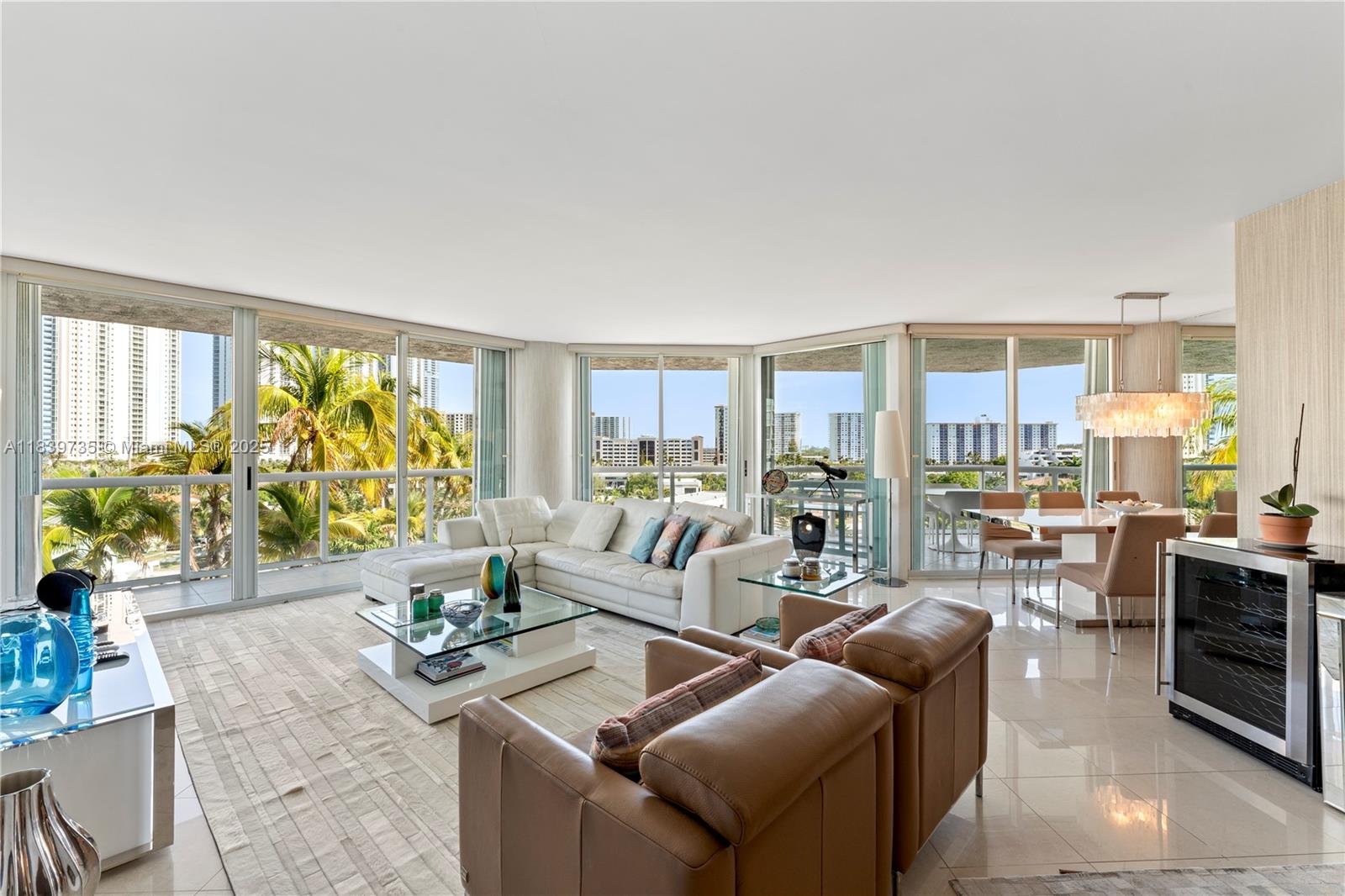 Apartamento para Alugar em Sunny Isles Beach, FL